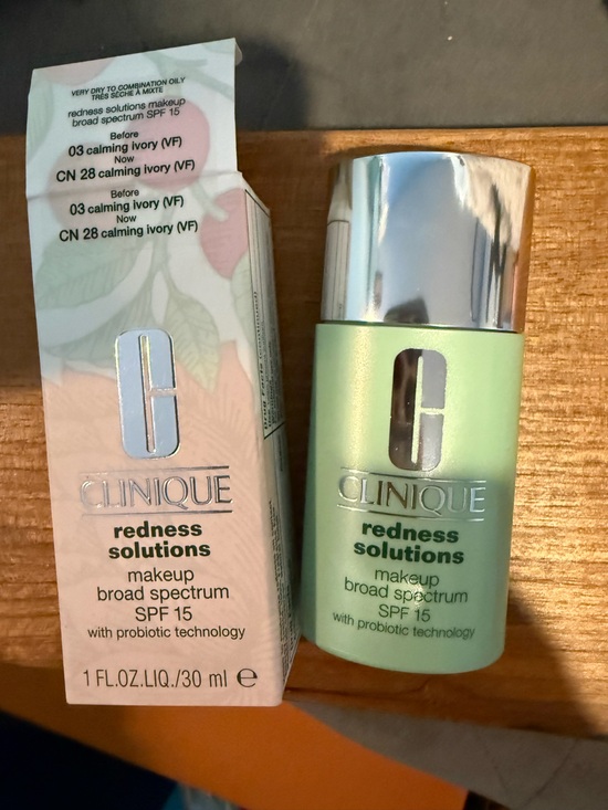 Clinique Other - Clinique Redness Solutions Makeup Calming Ivory New